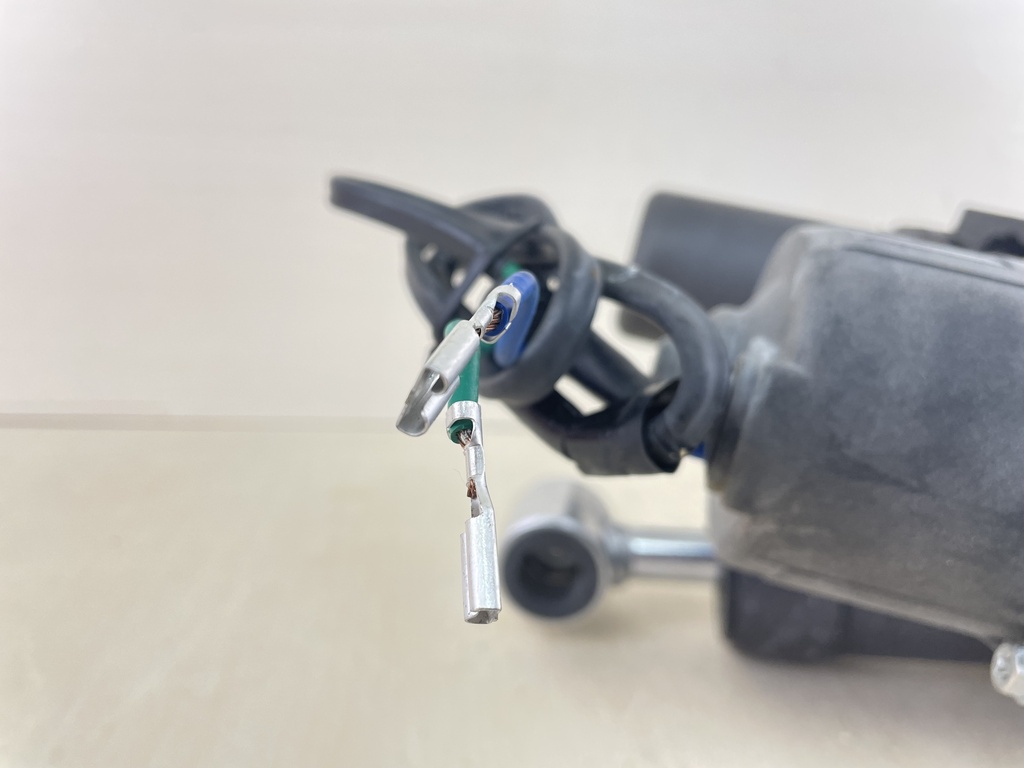 04 - 11 Suzui DF 200 225 250 HP Outboard Power Trim Tilt Unit 48500-93J05