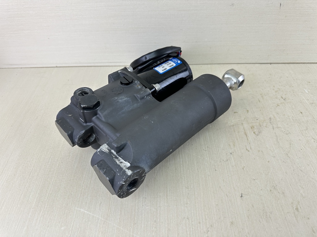 2004 + Evinrude Etec 40 50 60 HP Outboard Power Trim Tilt Unit 5009035