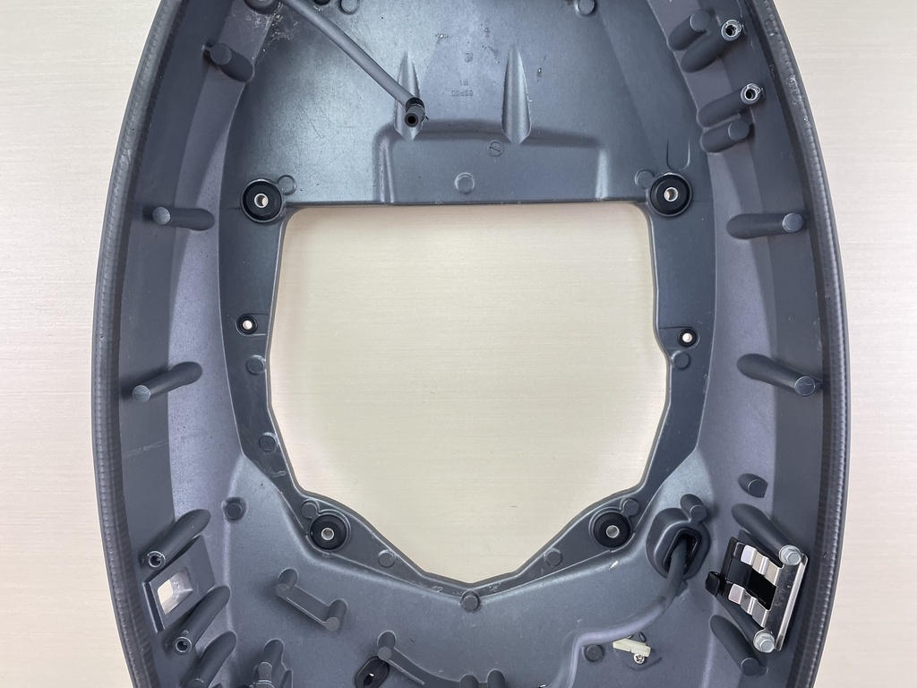 2004+ Yamaha 150HP 4 Stroke Outboard Bottom Cowling Pan Assembly 63P-42710-01-8D