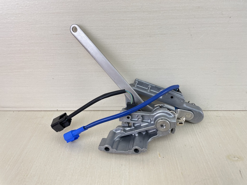 2011 Yamaha 150HP 4 Stroke Outboard Switch & Bracket Assembly 69J-8259F-00-00