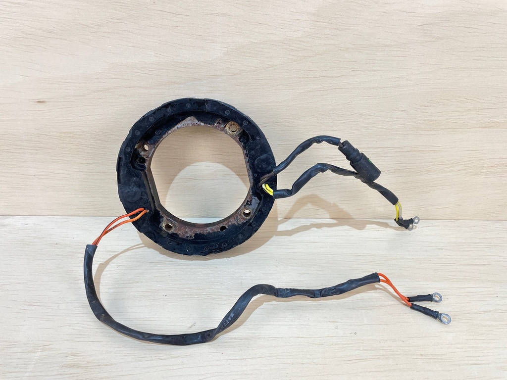 Evinrude Johnson 130HP Stator Assembly 3 / 9 Amp