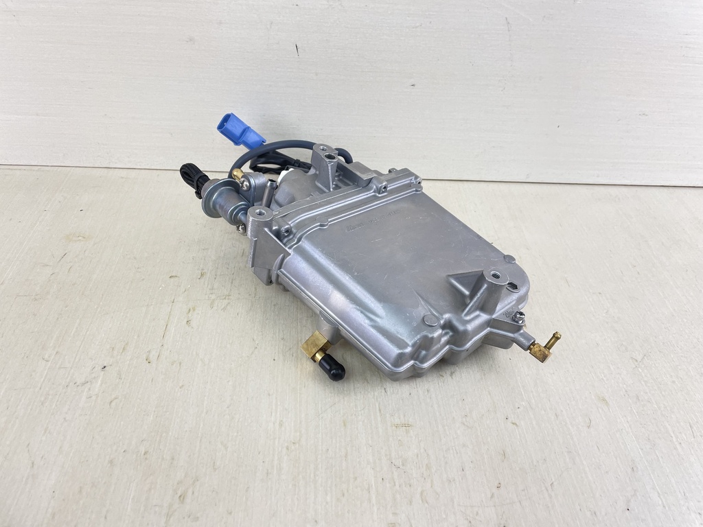 2011 Yamaha 150HP 4 Stroke Outboard Float Chamber Assembly VST 63P-14180-02-00