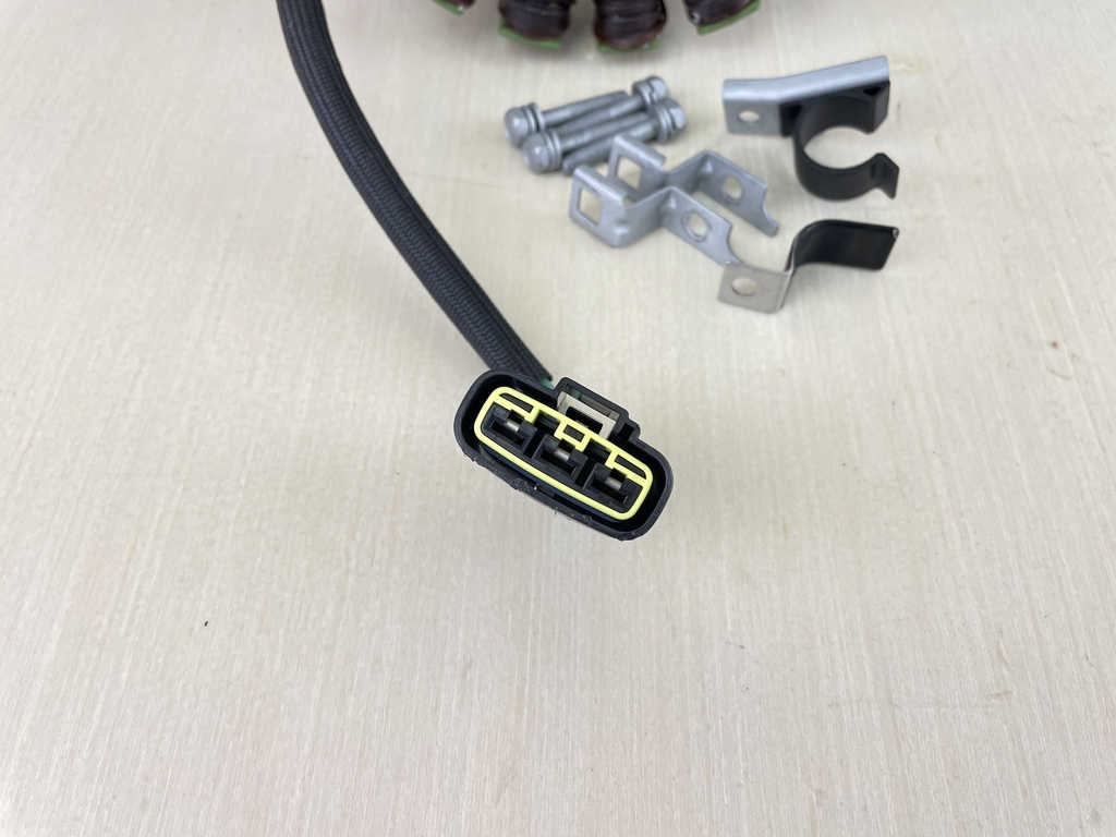 2004 + Yamaha 150HP 4 Stroke Outboard Stator & Base Assembly 63P-81460-00-00