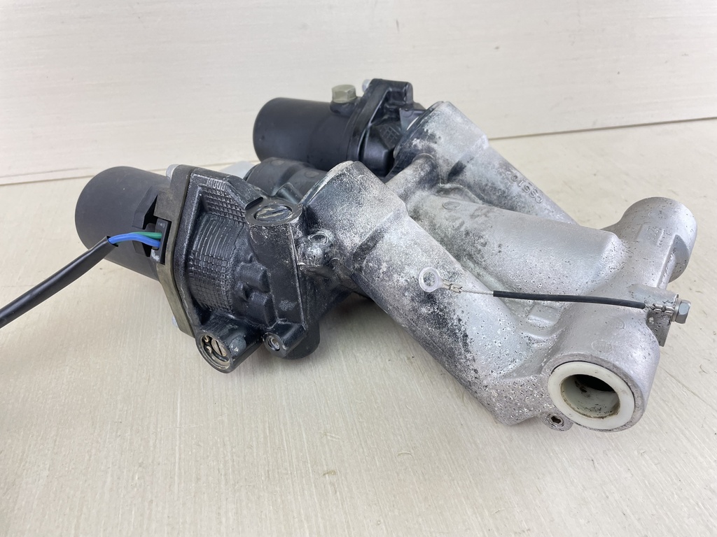 04 + Yamaha 150HP 4 Stroke Outboard Power Trim Tilt Unit 63P-43800-23-00