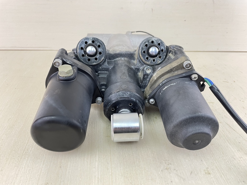 04 + Yamaha 150HP 4 Stroke Outboard Power Trim Tilt Unit 63P-43800-23-00