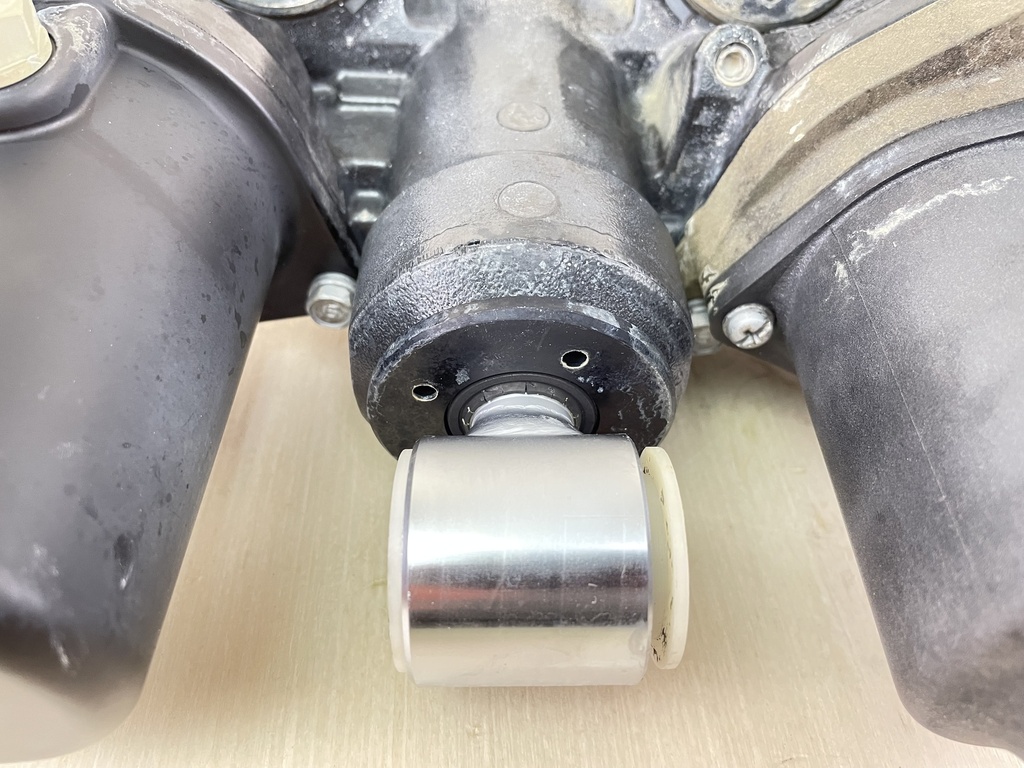 04 + Yamaha 150HP 4 Stroke Outboard Power Trim Tilt Unit 63P-43800-23-00