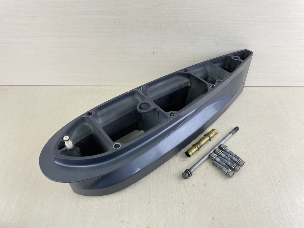 2011 Yamaha 150HP 4 Stroke Outboard Midsection 5" Extension 63P-45211-00-8D