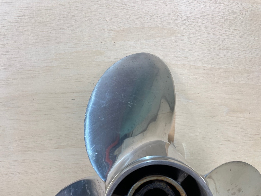 Rebel TBX™ (15 1/2 x 17") EVINRUDE JOHNSON RH Propeller, 763986