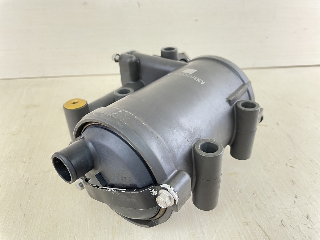 Mercury 135 150 175 HP L4 Verado Oil Cooler Assembly 892801T01