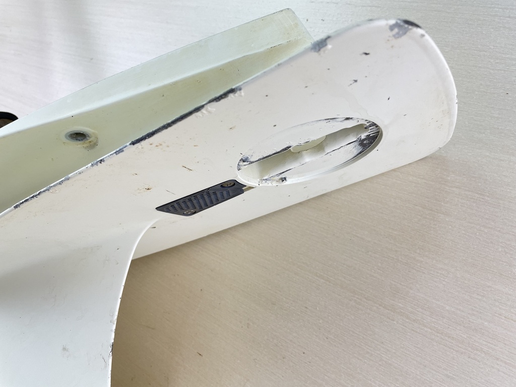 2003 Suzuki 140HP 4 Stroke Outboard 20" Lower Unit Gear Case RH 55100-90803-0EP