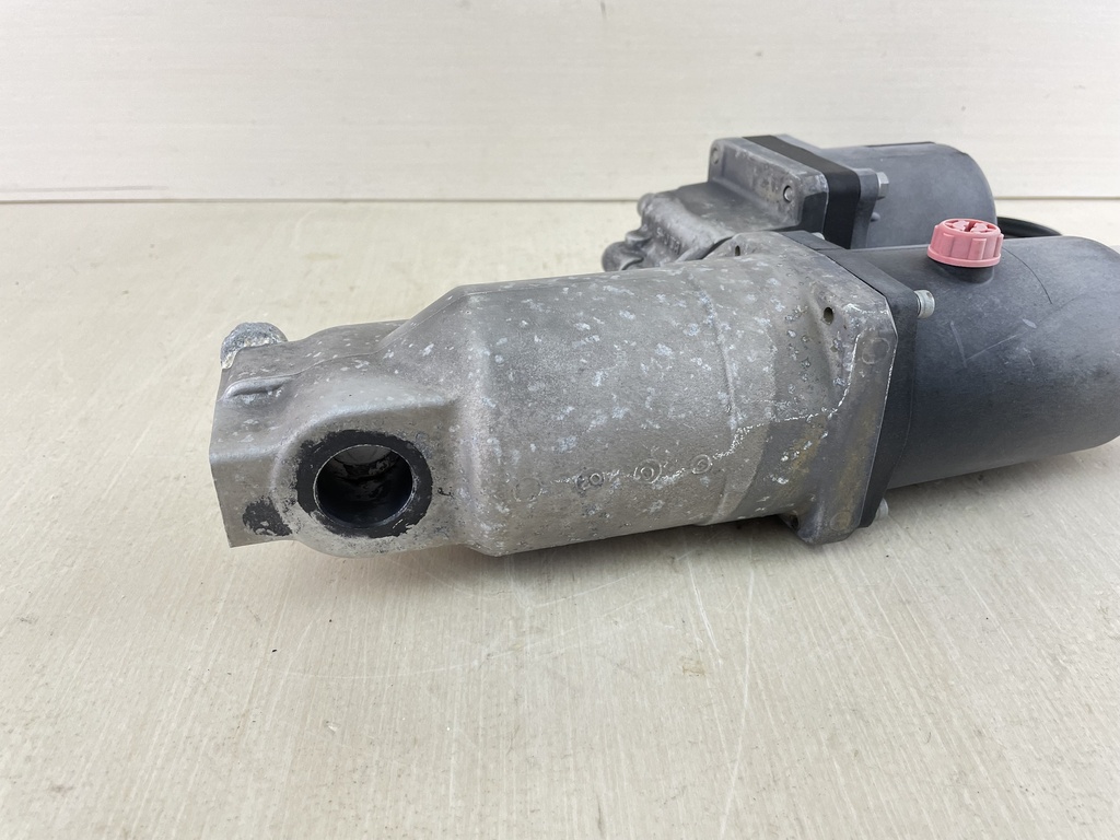 Johnson Evinrude Suzuki DF 70 90 115 HP Outboard Engine Tilt Trim Unit Assembly