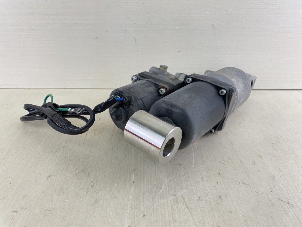 Johnson Evinrude Suzuki DF 70 90 115 HP Outboard Engine Tilt Trim Unit Assembly