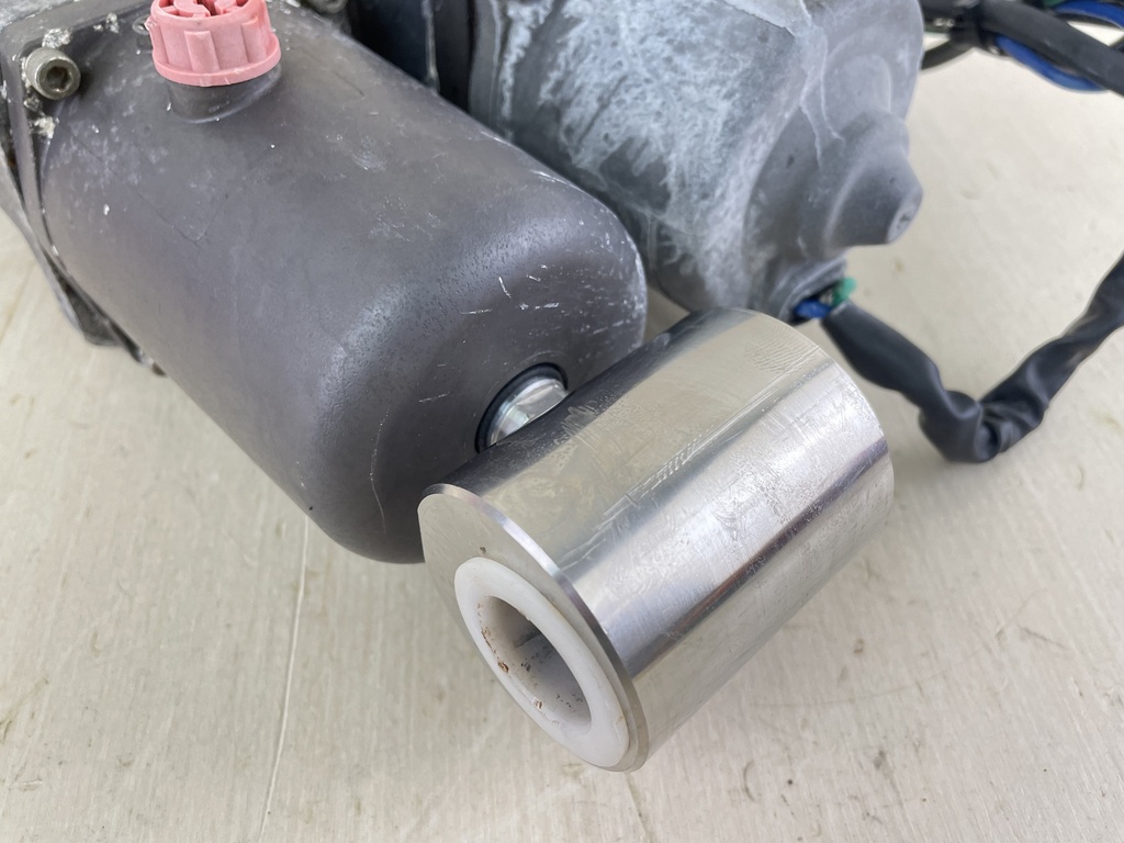 Suzuki DF 60 70 90 115 HP 4 Stroke Outboard Power Trim Tilt Unit Assembly