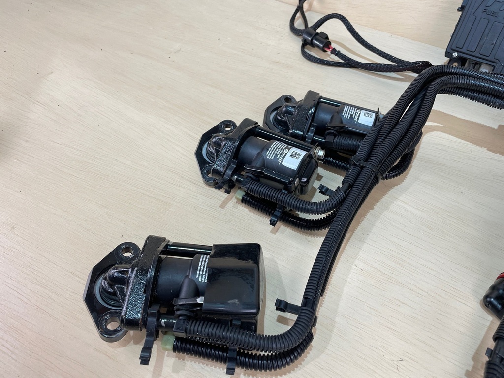 2002 Evinrude Ficht 200HP Outboard EMM With Matching Injectors 0586724