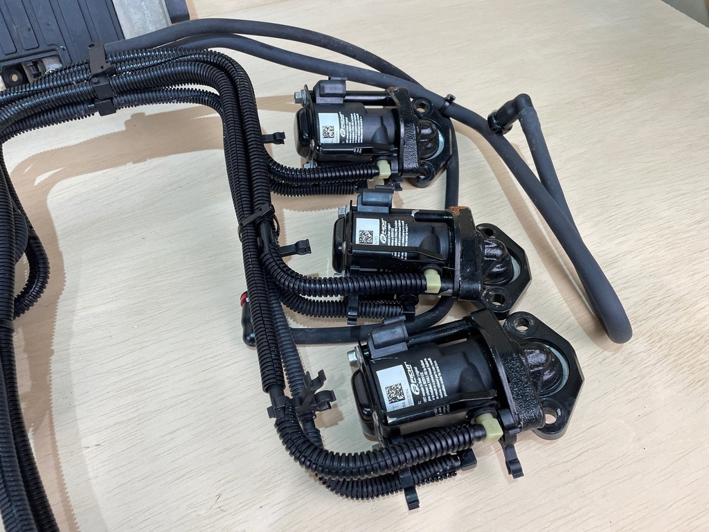 2002 Evinrude Ficht 200HP Outboard EMM With Matching Injectors 0586724