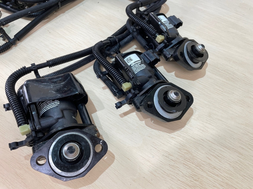 2002 Evinrude Ficht 200HP Outboard EMM With Matching Injectors 0586724