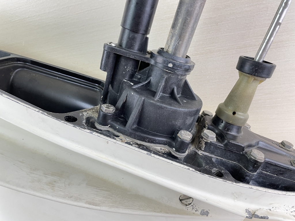 93-2005 Evinrude Johnson 150 175 HP Outboard 25" Lower Unit Gear Case 5009308