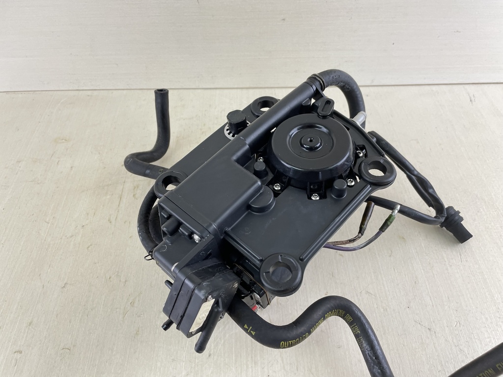 2001 Johnson Evinrude 115HP 2 Stroke VRO Fuel Pump Assembly With Primer 5007420