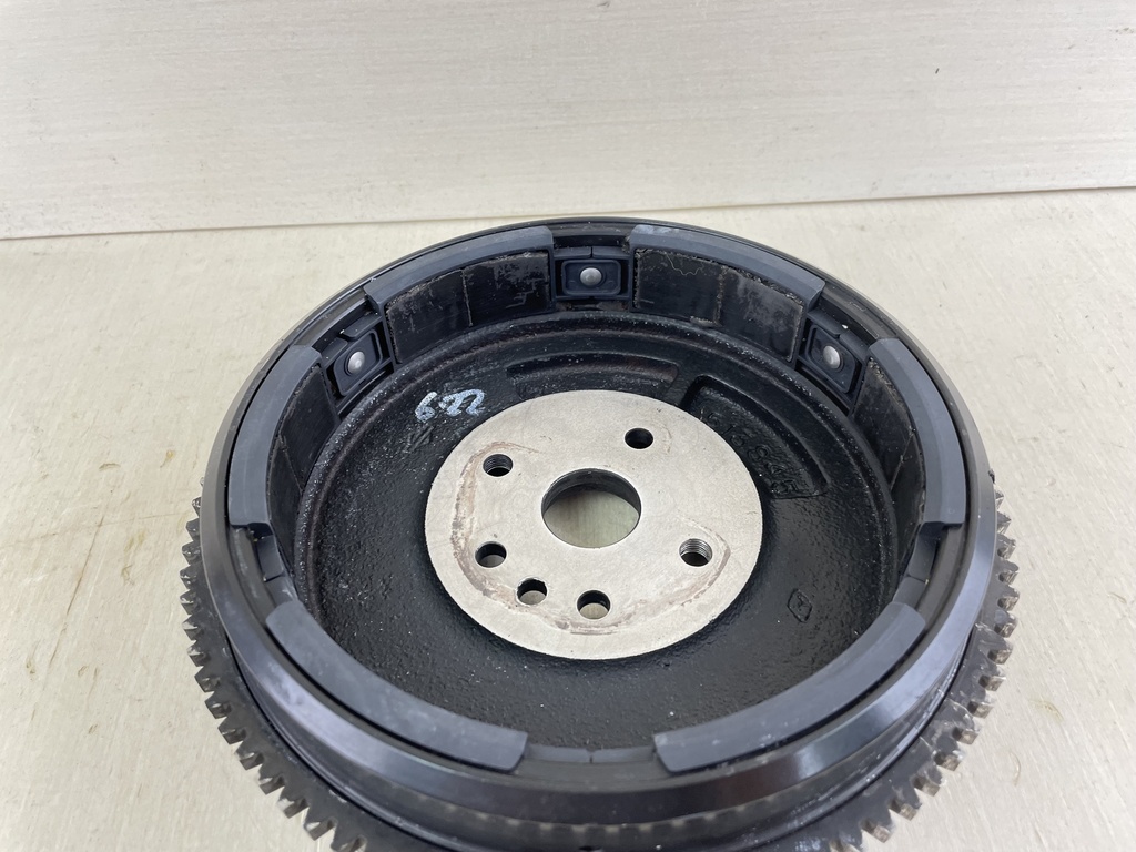 91-2006 Johnson Evinrude 150 175 2 Stroke Outboard Flywheel 0584350