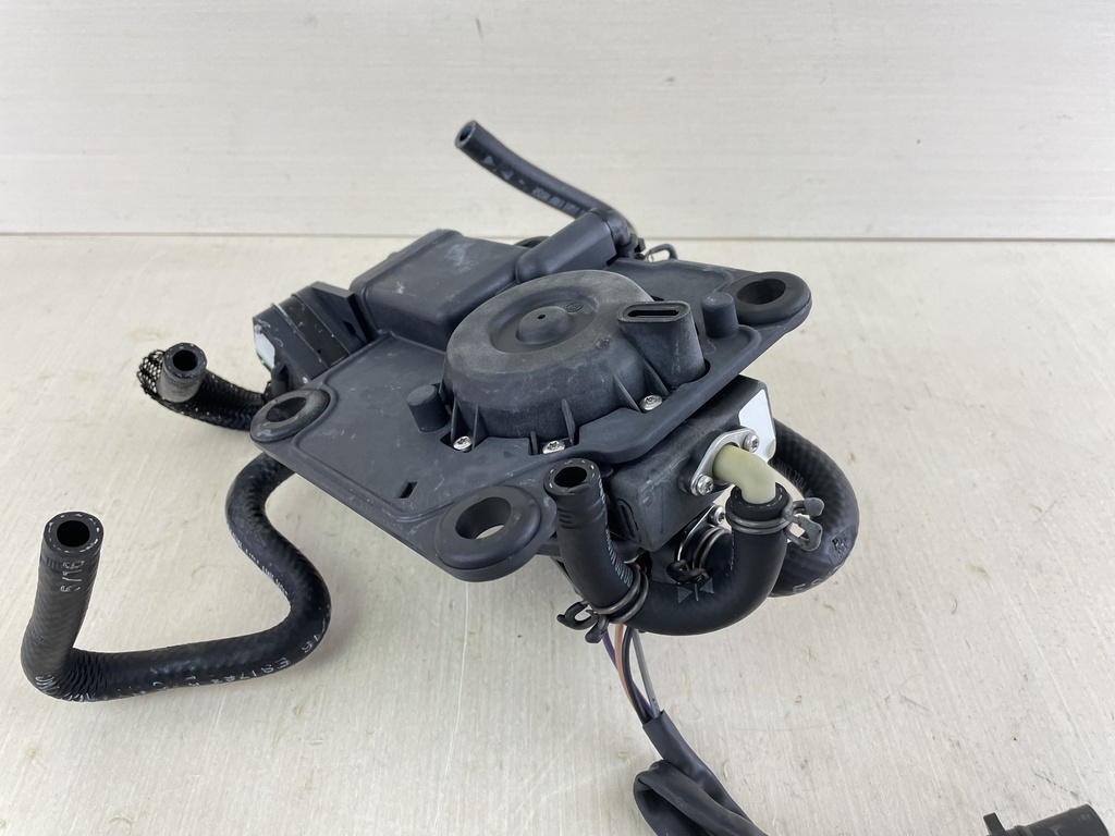 5007420 Evinrude Johnson Fuel Pump W/ Primer & Bracket 90 115 HP 1995-2001