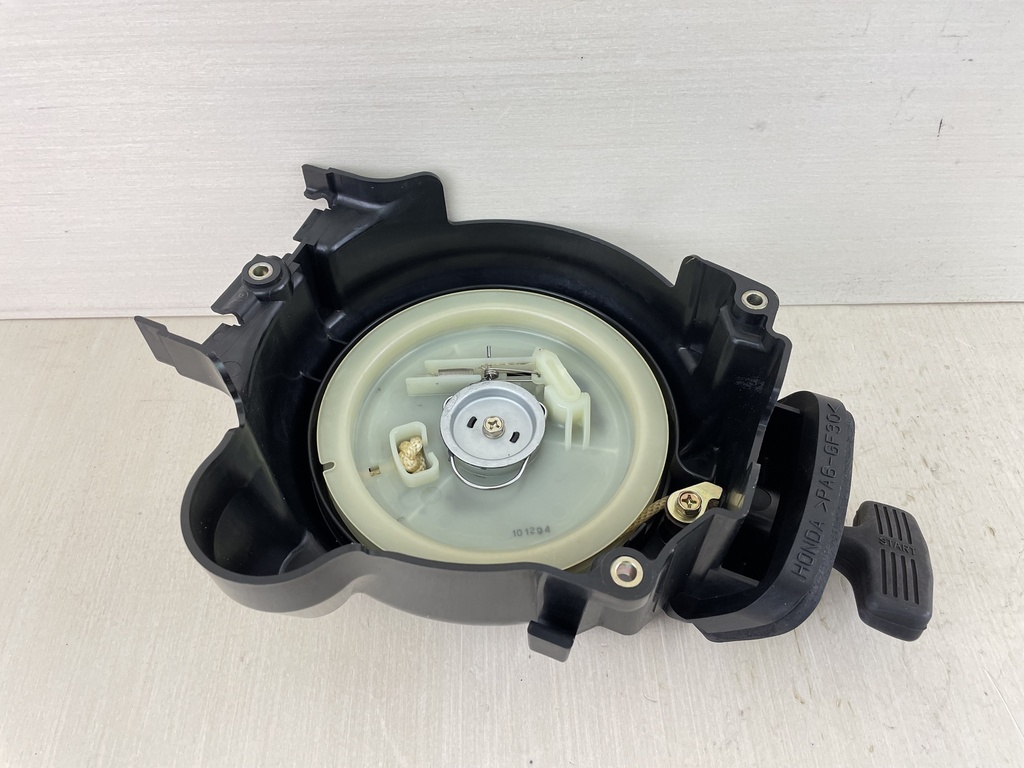 2001-2004 Honda 8 9.9HP 4 Stroke Outboard Recoil Starter Pull Start 28400-ZW9-013