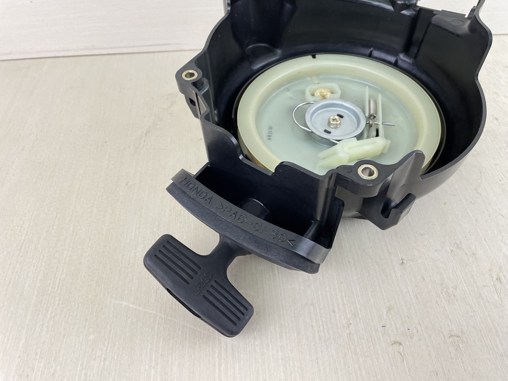 2001-2004 Honda 8 9.9HP 4 Stroke Outboard Recoil Starter Pull Start 28400-ZW9-013