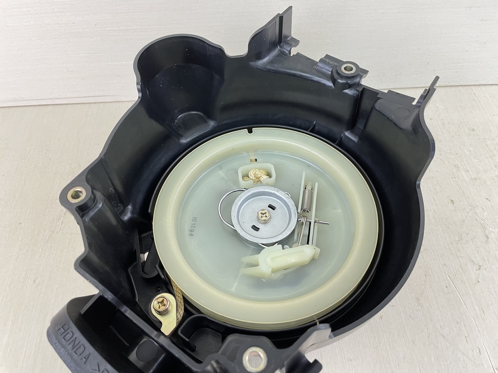 2001-2004 Honda 8 9.9HP 4 Stroke Outboard Recoil Starter Pull Start 28400-ZW9-013