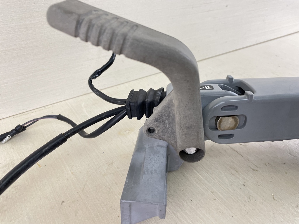 2001 Honda 8HP 4 Stroke Outboard Tiller Handle Assembly 53110-ZW9-010ZA