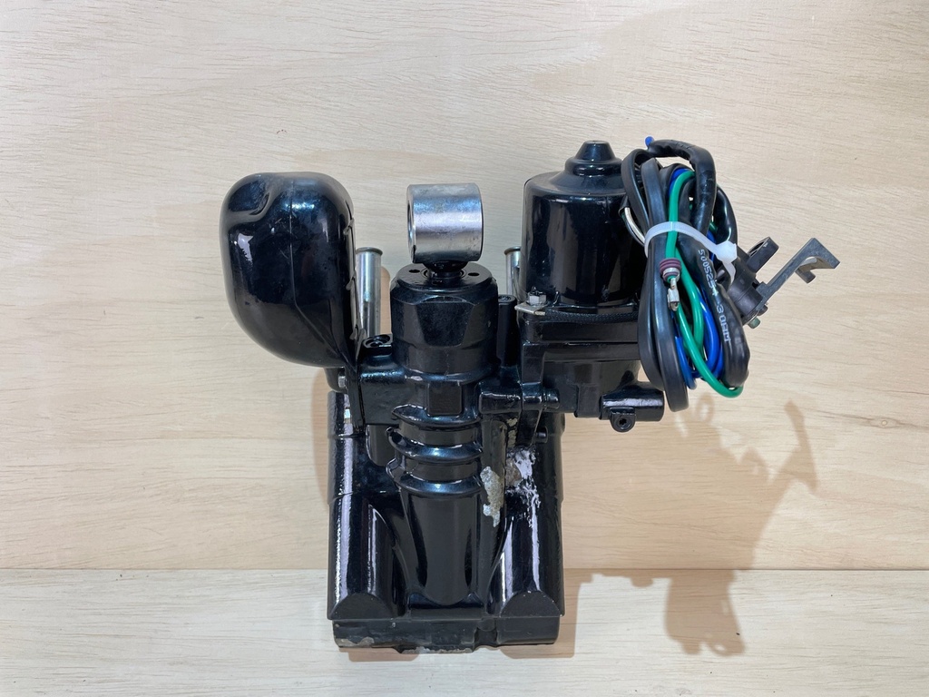 OMC Johnson Evinrude Hydraulic Power Trim And Tilt Assembly 60HP - 300HP