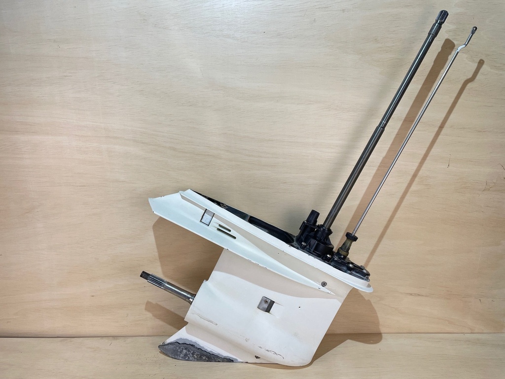 2000 Evinrude Ocean Pro 225HP Lower Unit 25" XL Counter Rotation LH 5001615