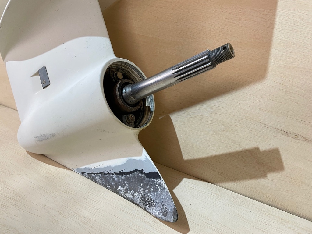 2000 Evinrude Ocean Pro 225HP Lower Unit 25" XL Counter Rotation LH 5001615