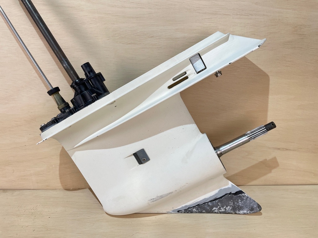 2000 Evinrude Ocean Pro 225HP Lower Unit 25" XL Counter Rotation LH 5001615