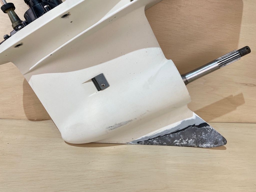 2000 Evinrude Ocean Pro 225HP Lower Unit 25" XL Counter Rotation LH 5001615