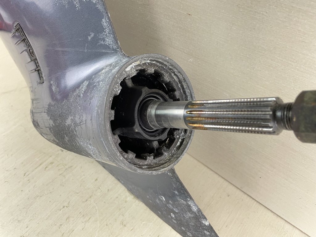 2004+ Yamaha 150HP 4 Stroke Outboard 25" XL Shaft Lower Unit Gear Case 63P-45300-14-8D