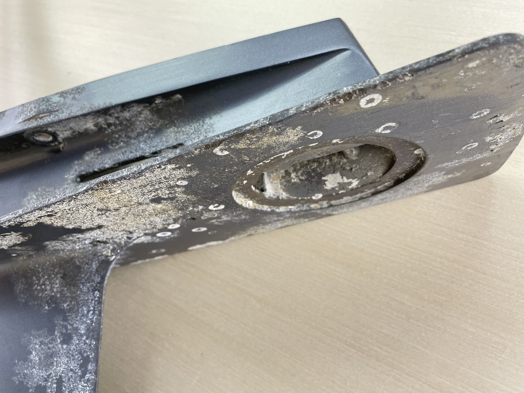 2004+ Yamaha 150HP 4 Stroke Outboard 25" XL Shaft Lower Unit Gear Case 63P-45300-14-8D