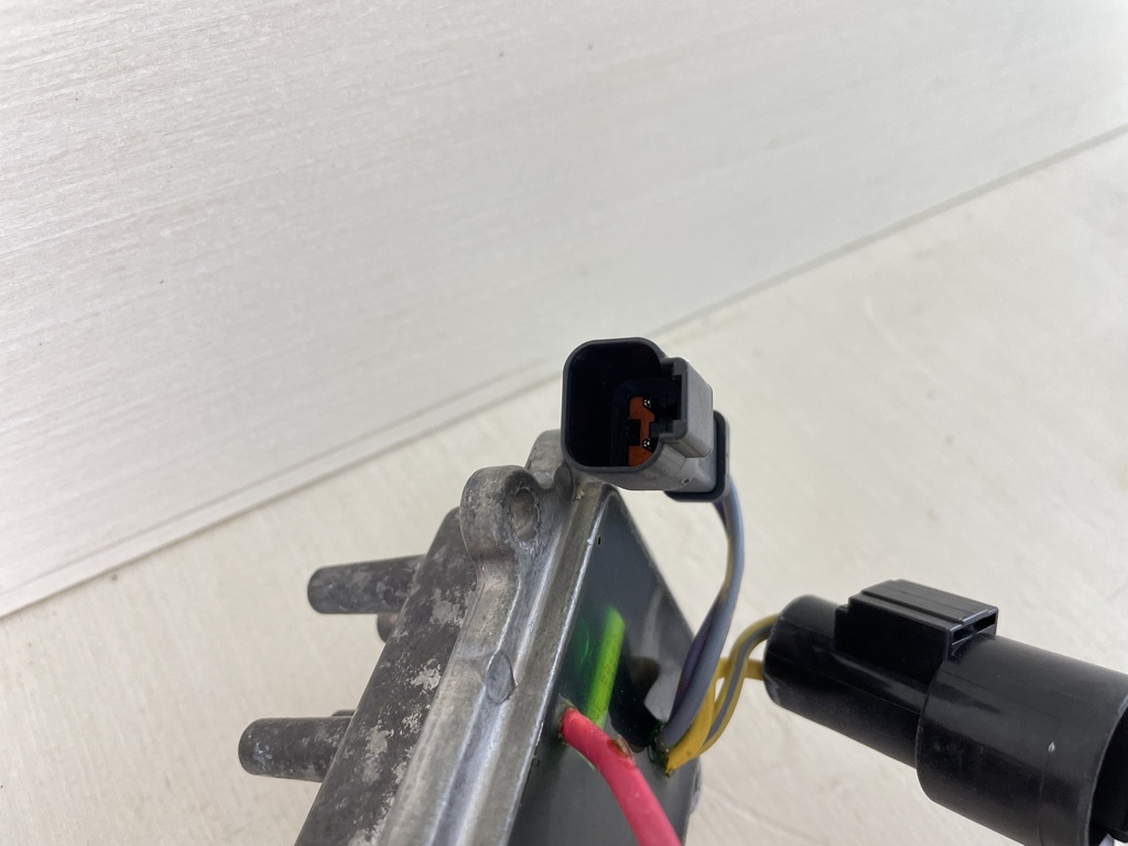 96-2006 Johnson Evnirude 150 175 HP Rectifier Regulator 0586048 