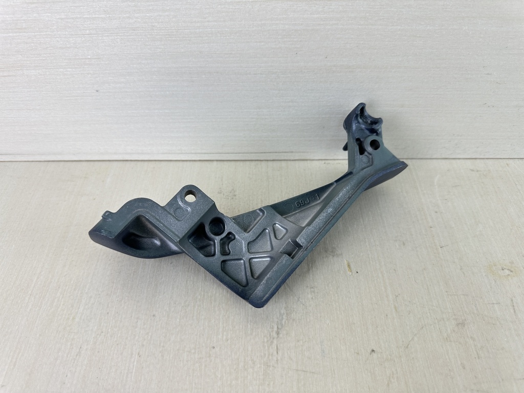 2004 Yamaha 225HP 4 Stroke Outboard Cable Cover Plate 69J-42738-01-5B