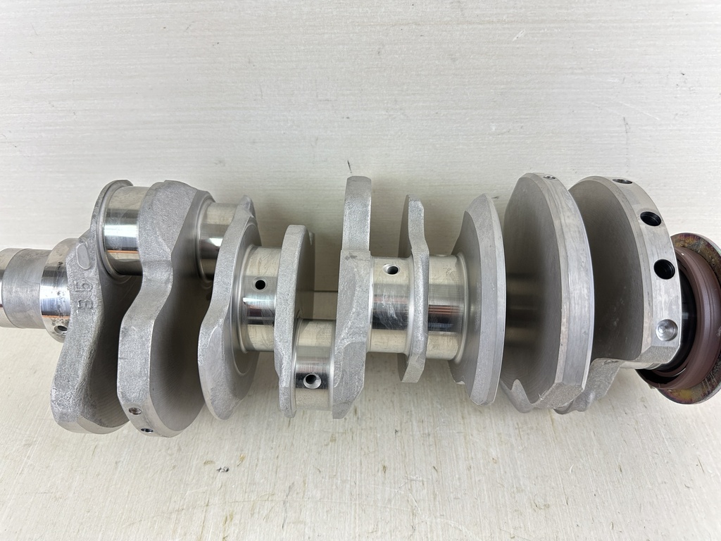 2004 Yamaha 225HP 4 Stroke Outboard Crankshaft Crank 69J-11411-00-00