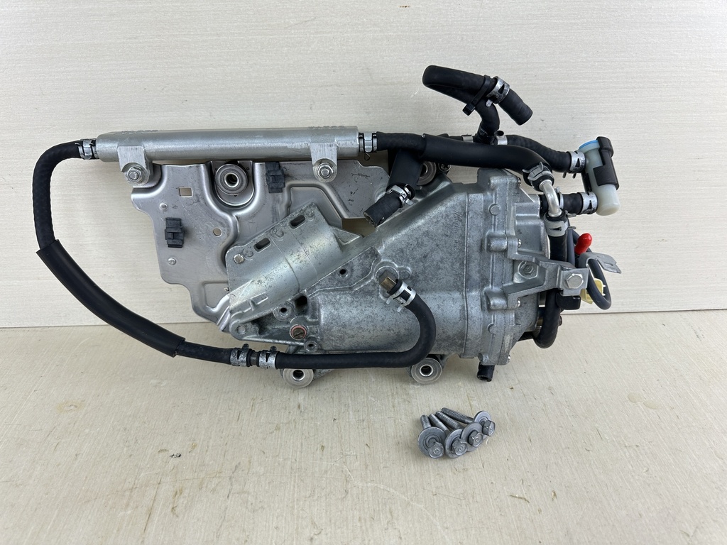 2004 Yamaha 225HP 4 Stroke Outboard Float Chamber VST 69J-14180-11-00