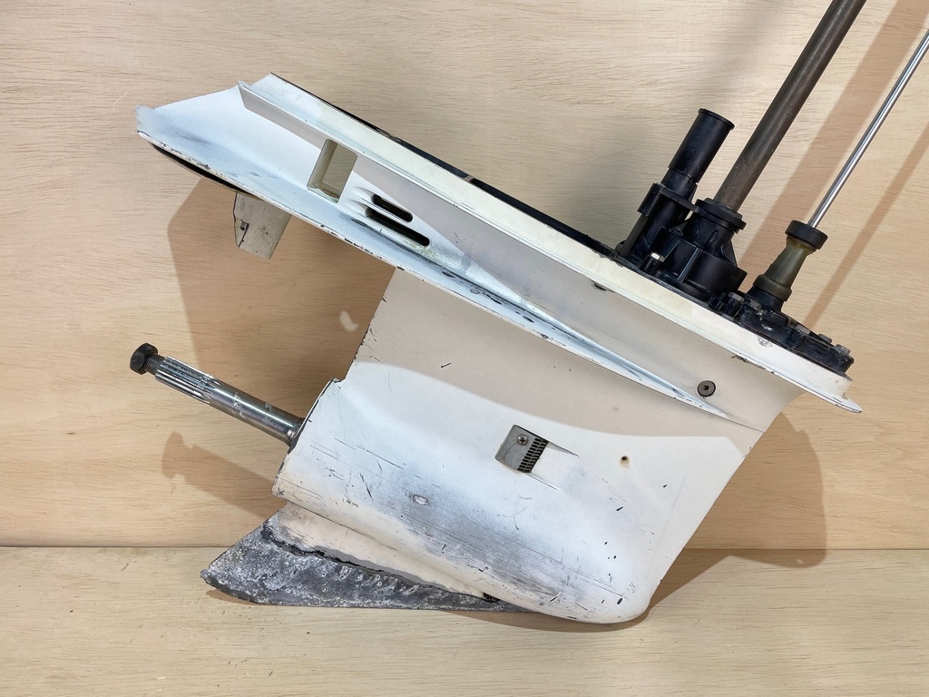 2000 Evinrude Ocean Pro 225HP Lower Unit 25" XL Standard Rotation RH