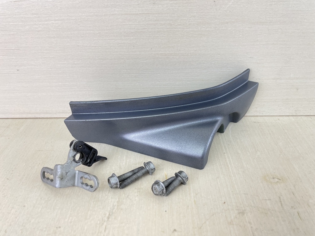 2004 Yamaha 150HP 4 Stroke Outboard Cable Cover Plate Fitting 63P-42738-00-5B