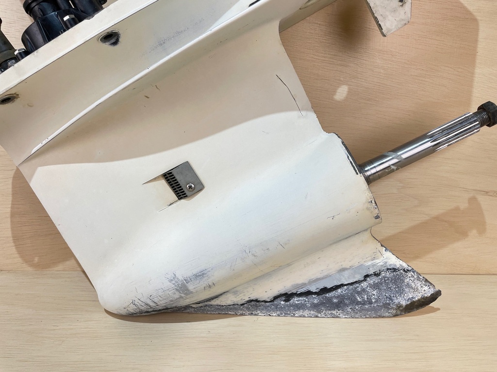 2000 Evinrude Ocean Pro 225HP Lower Unit 25" XL Standard Rotation RH