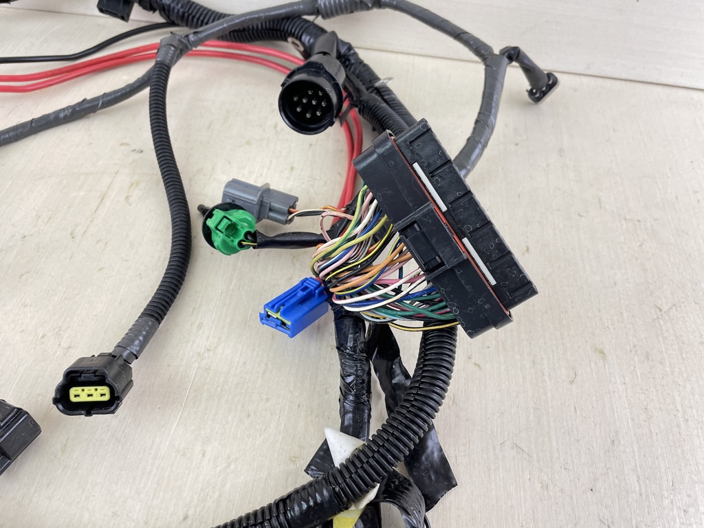 2004 Yamaha 150HP 4 Stroke Outboard Engine Wire Harness 63P-82590-10-00