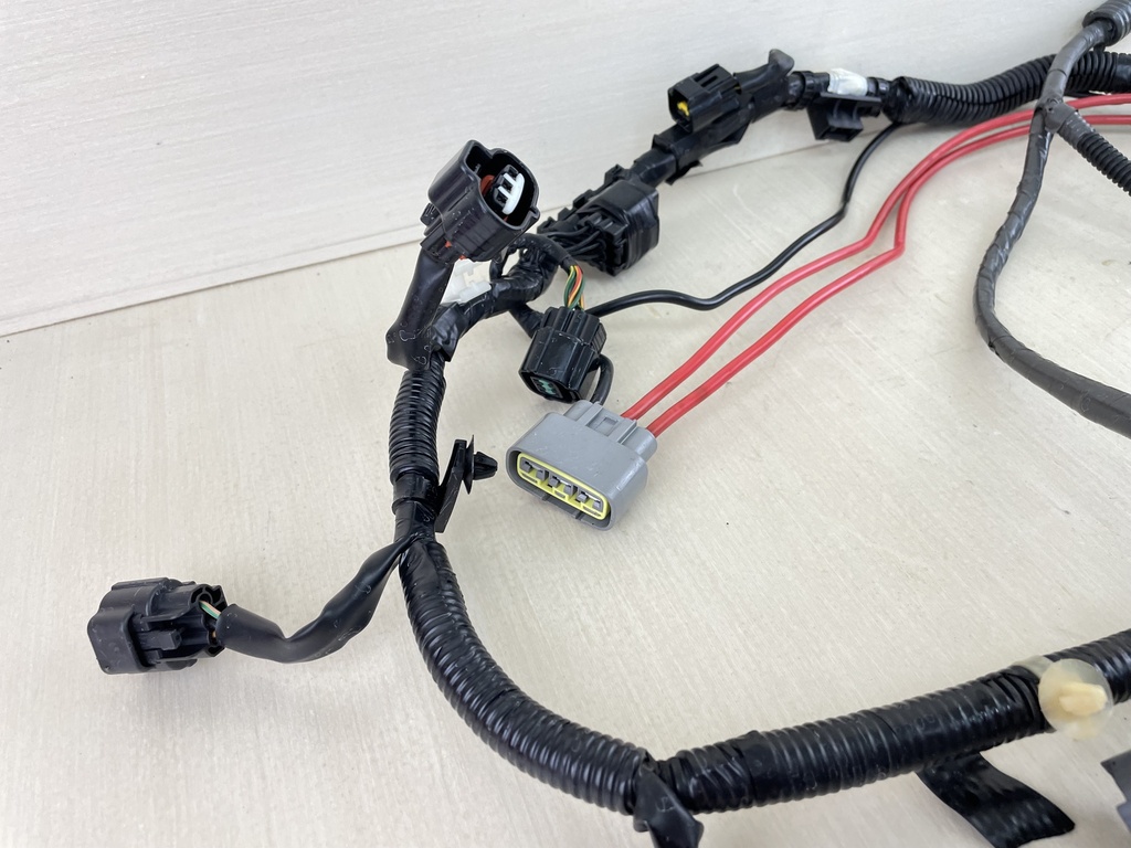 2004 Yamaha 150HP 4 Stroke Outboard Engine Wire Harness 63P-82590-10-00