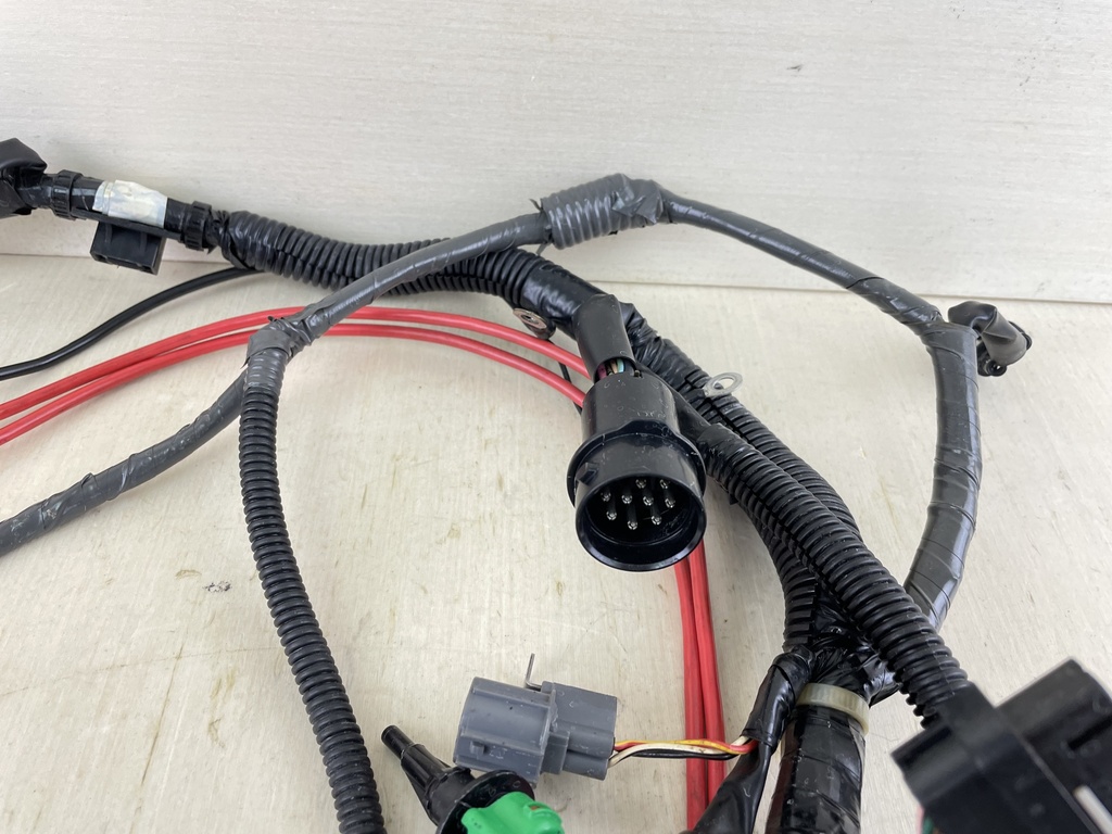 2004 Yamaha 150HP 4 Stroke Outboard Engine Wire Harness 63P-82590-10-00