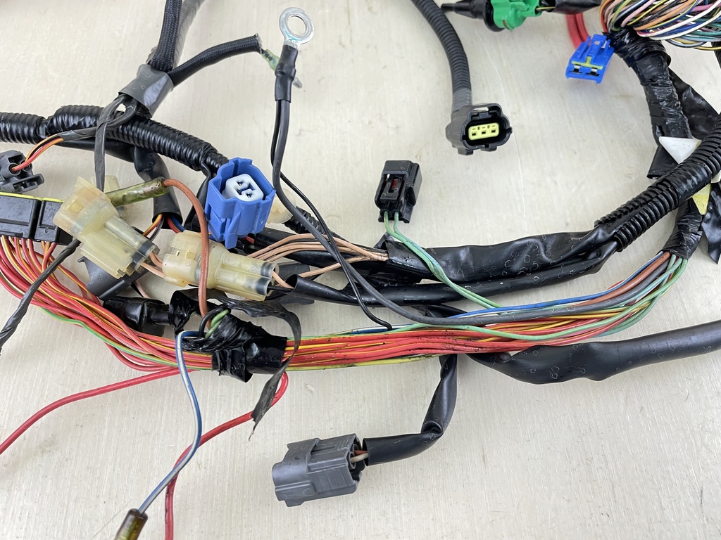 2004 Yamaha 150HP 4 Stroke Outboard Engine Wire Harness 63P-82590-10-00