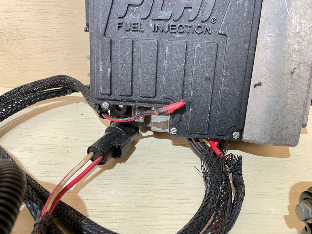 2000 Evinrude Ficht Ocean Pro 225HP EMM With Matching Injectors 0586724