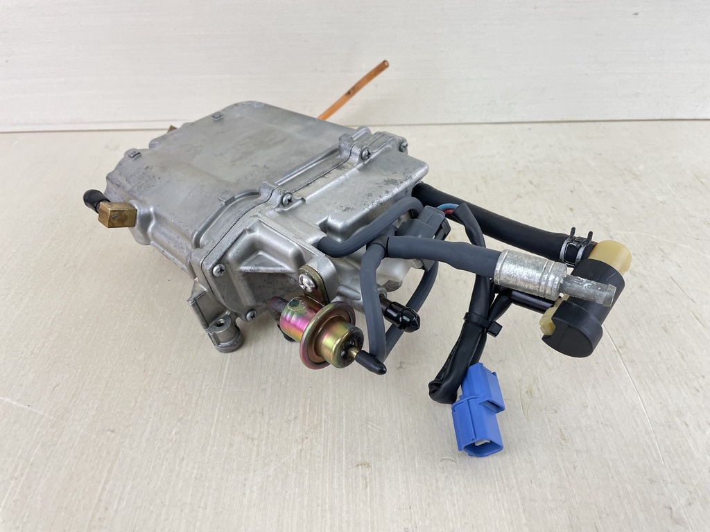 2004 Yamaha 150HP 4 Stroke Outboard Float Chamber VST Assembly