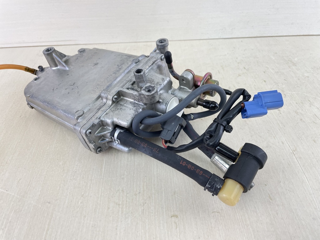 2004 Yamaha 150HP 4 Stroke Outboard Float Chamber VST Assembly