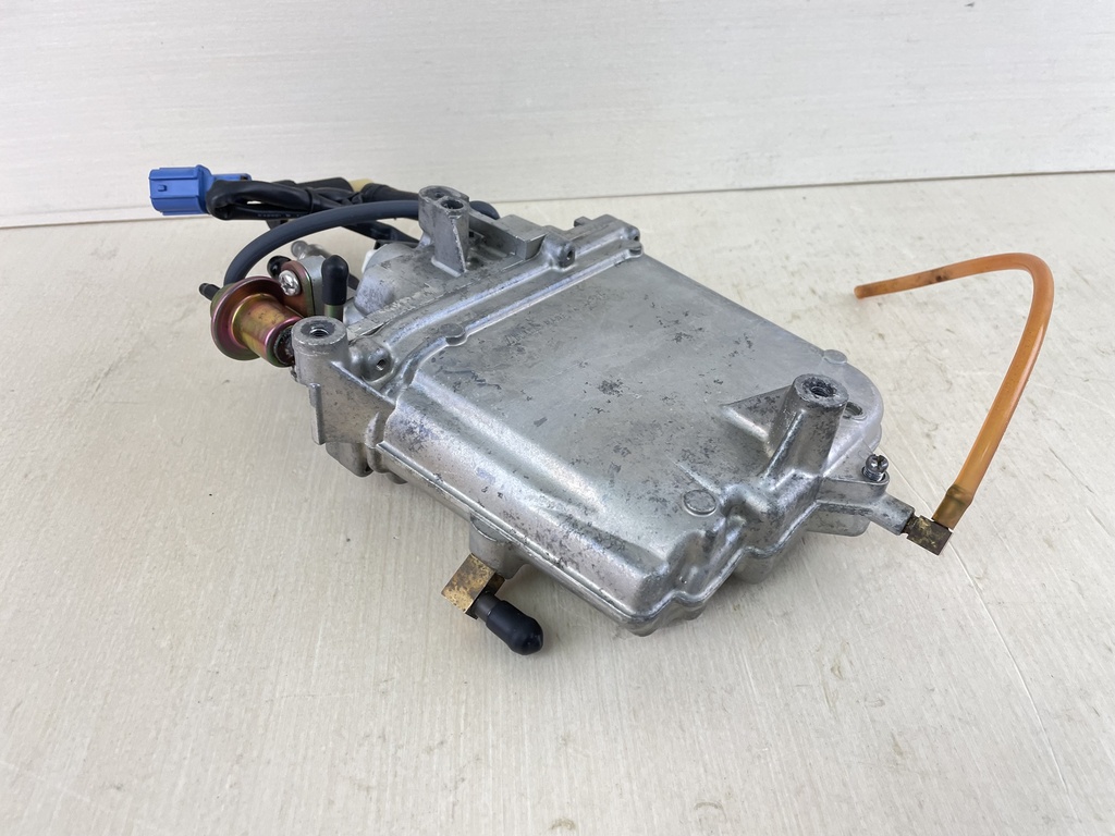 2004 Yamaha 150HP 4 Stroke Outboard Float Chamber VST Assembly